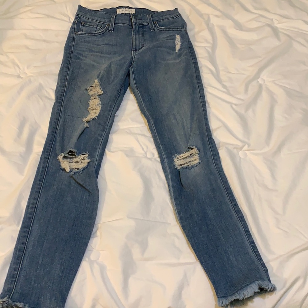 Distress Jeans